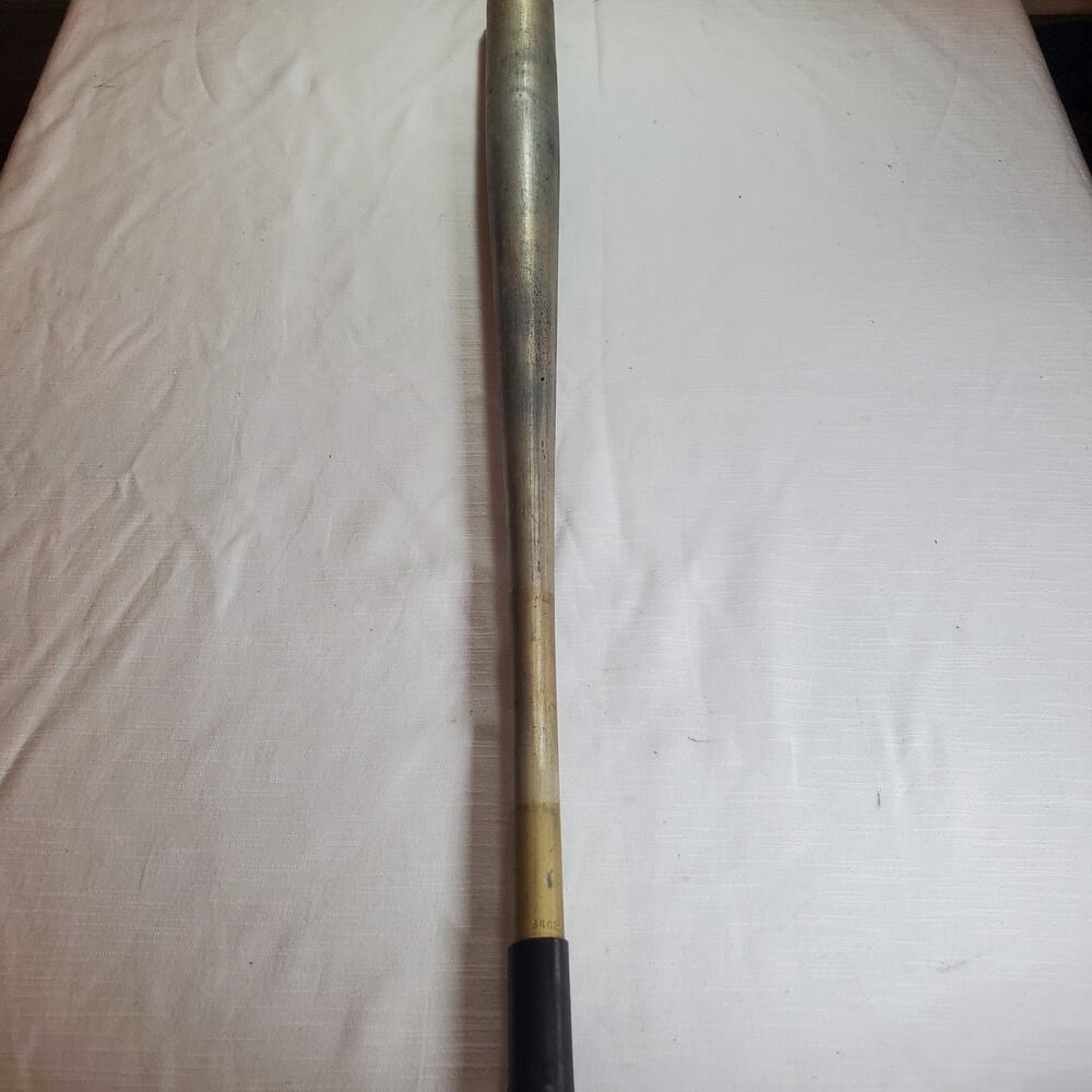 33 In Silver Baseball Bat 2 1/4 Barrel Metal Alloy Adult College